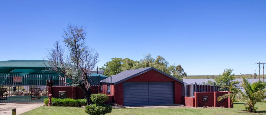 4 Bedroom Property for Sale in Oranjeville Free State